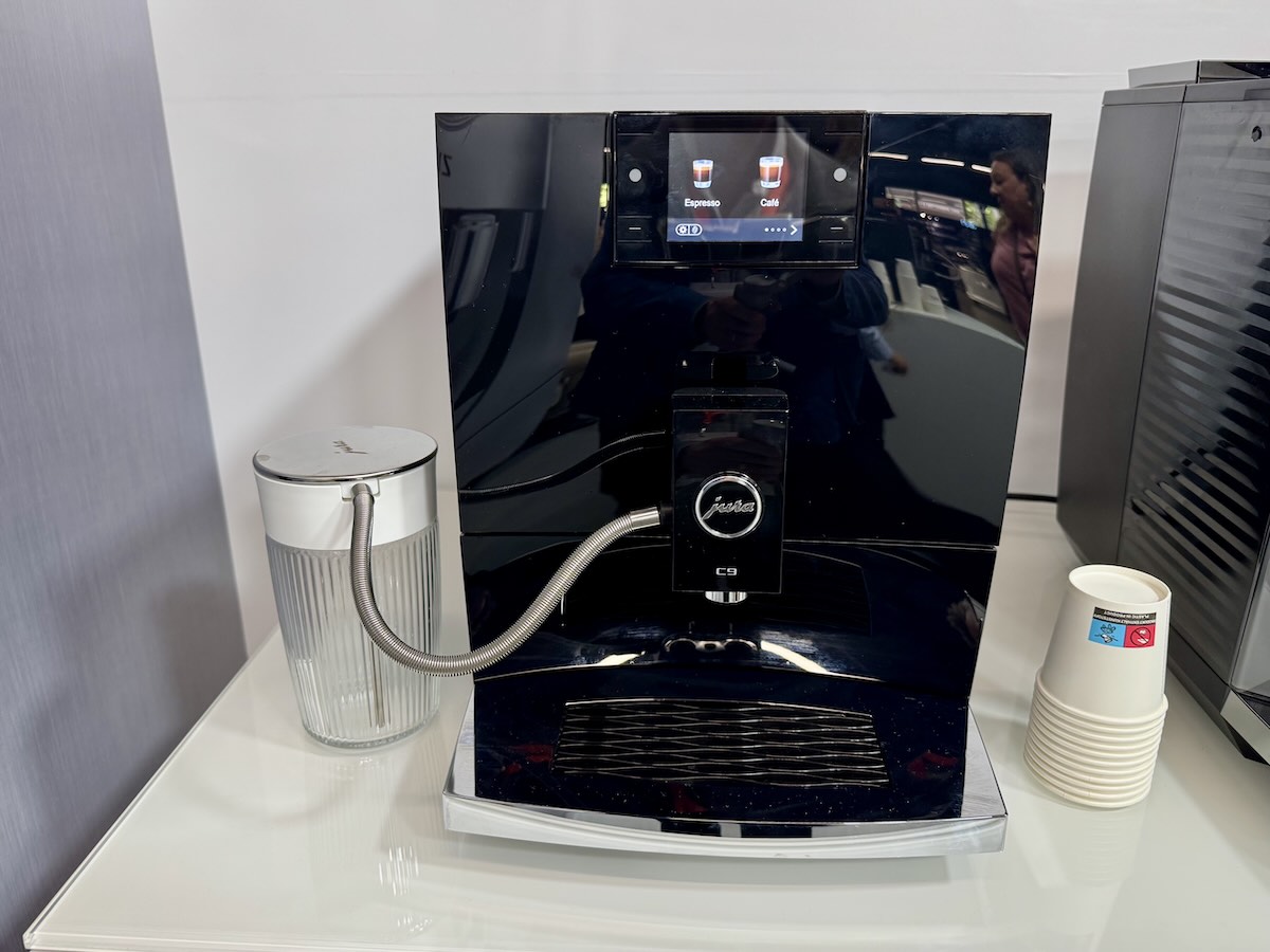 Machine à café à grain Jura C9 © Labo Maison