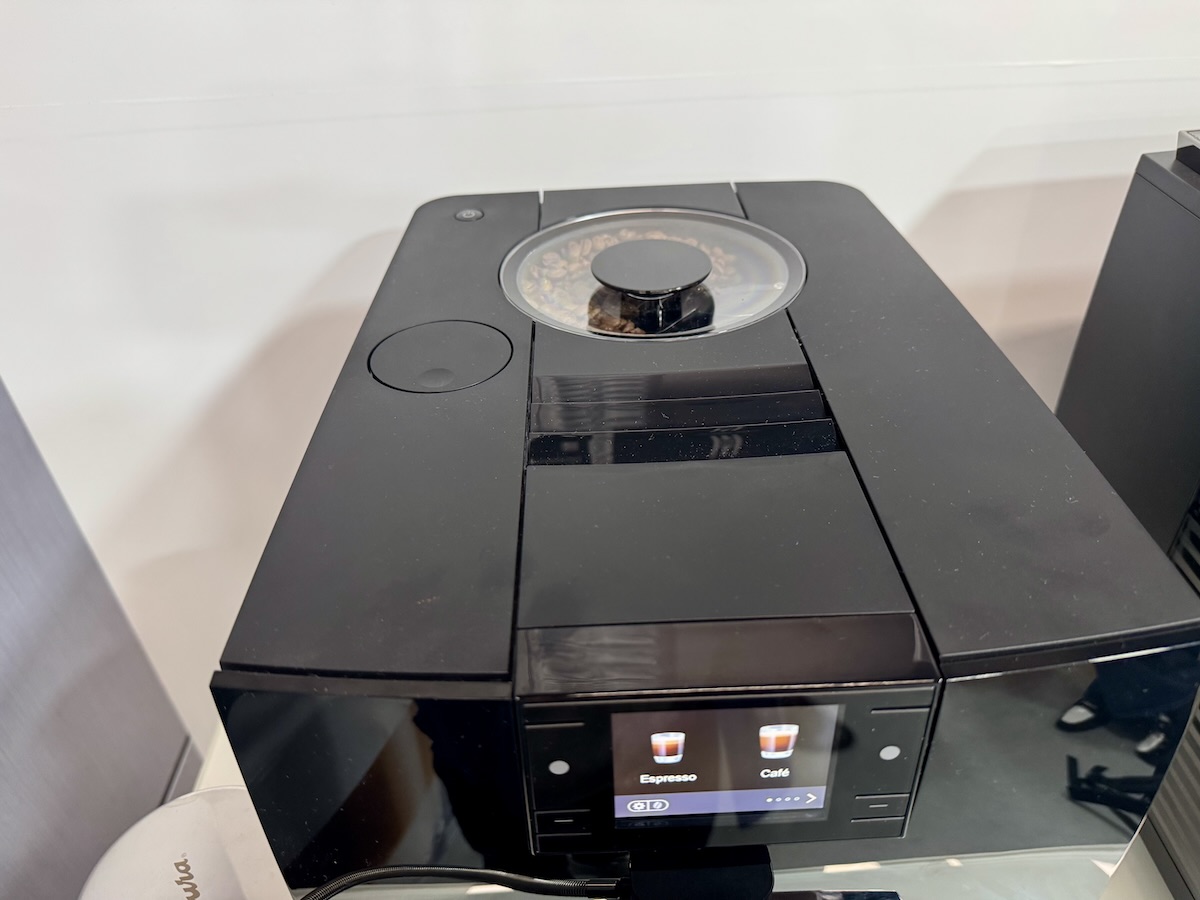 Machine à café à grain Jura C9 © Labo Maison