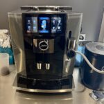 La machine à café à grain automatique Jura J10 Twin © Labo Maison