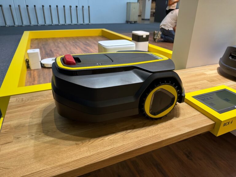 Robot Tondeuse Kärcher RCX4 © Labo Maison