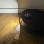 Mova Z60 Ultra Complete aspirant un parquet