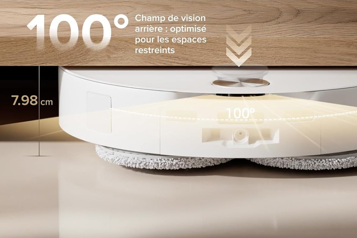 Roborock Qrevo CurvX avec son LiDAR rétractable réduisant sa hauteur.