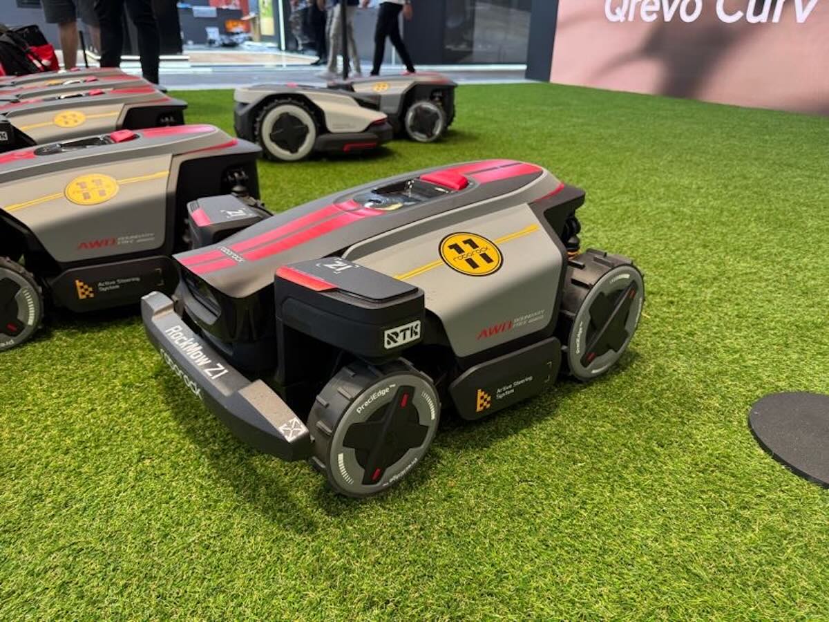Le robot tondeuse RockMow Z1 de Roborock à l'IFA © Labo Maison