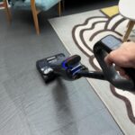 Tineco Floor One S9 Artist nettoyant un sol carrelé