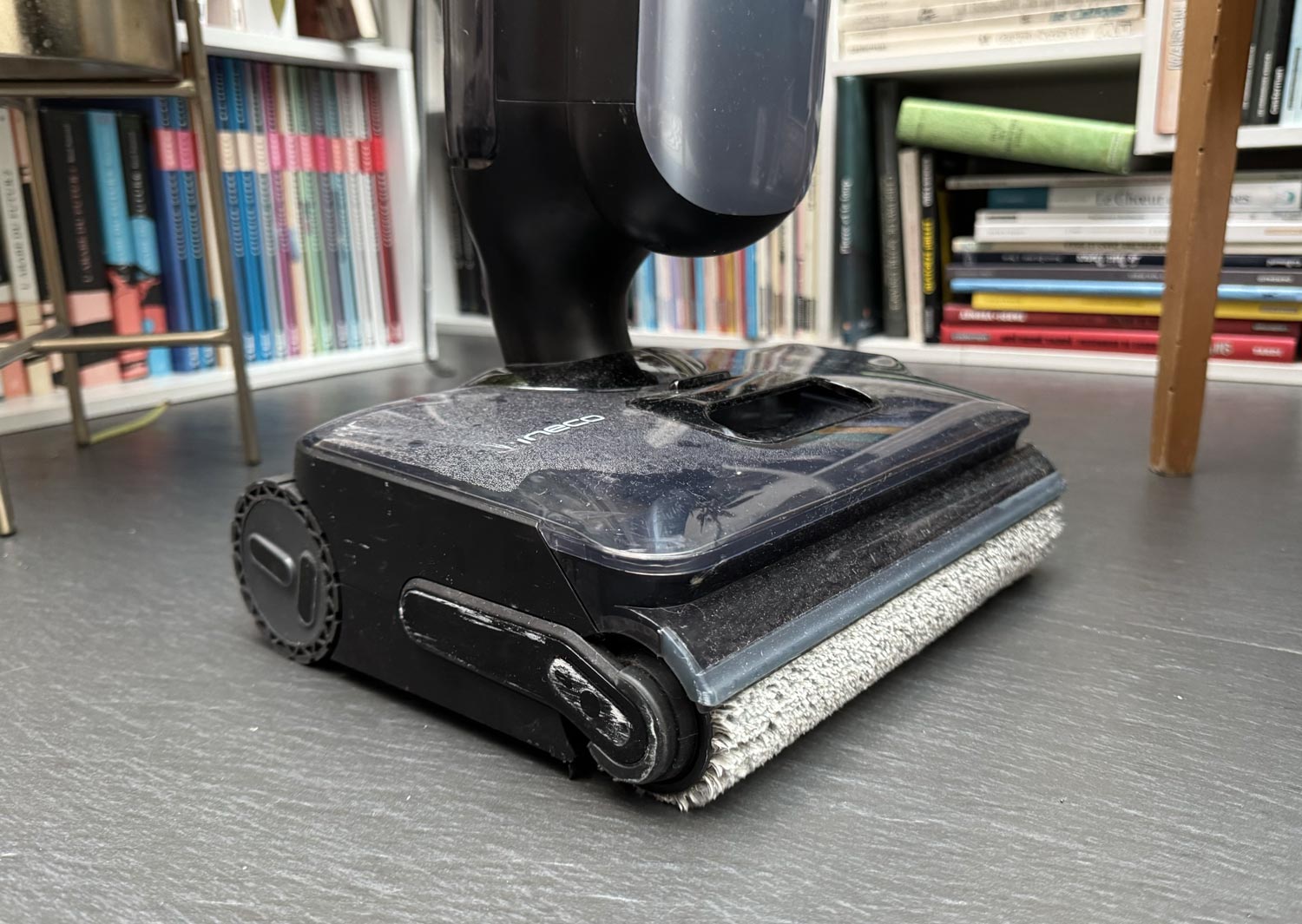 rouleau de lavage du Tineco Floor One S9 Artist en gros plan