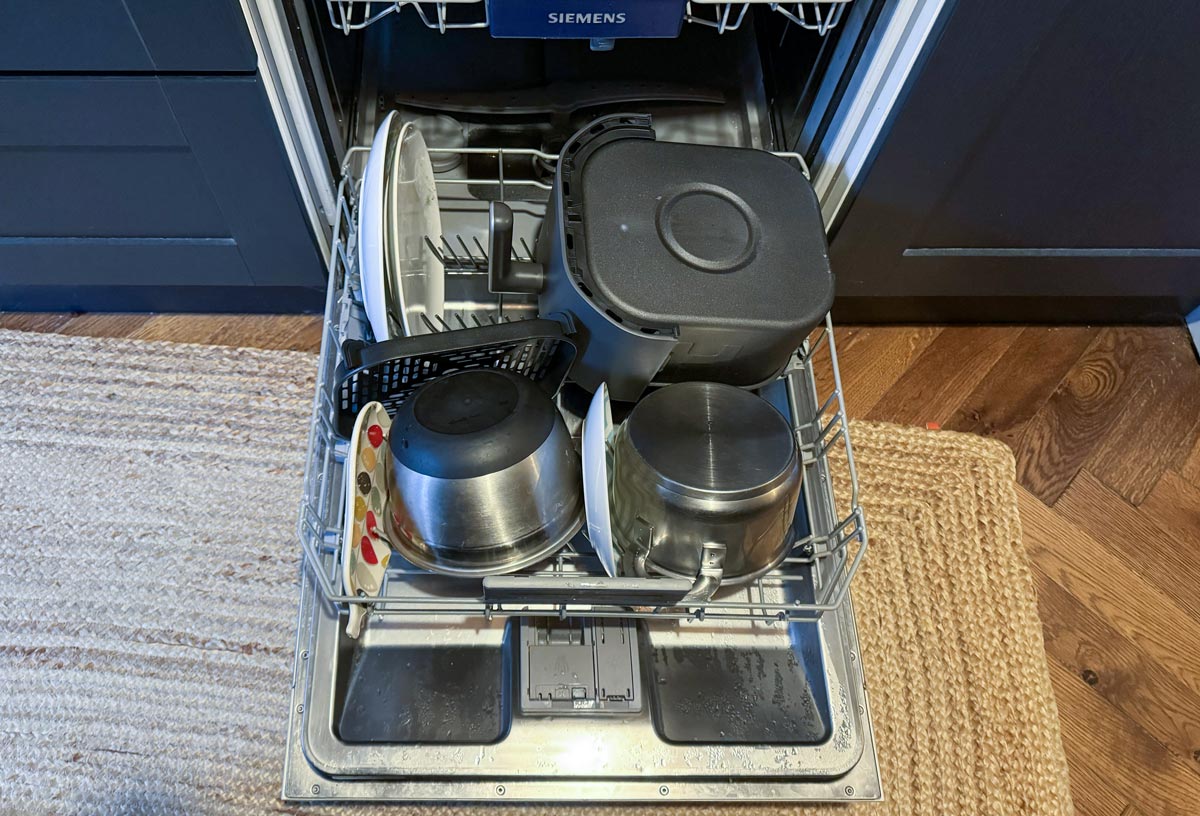 Panier et grille du Moulinex Easy Fry Infrared nettoyés au lave-vaisselle