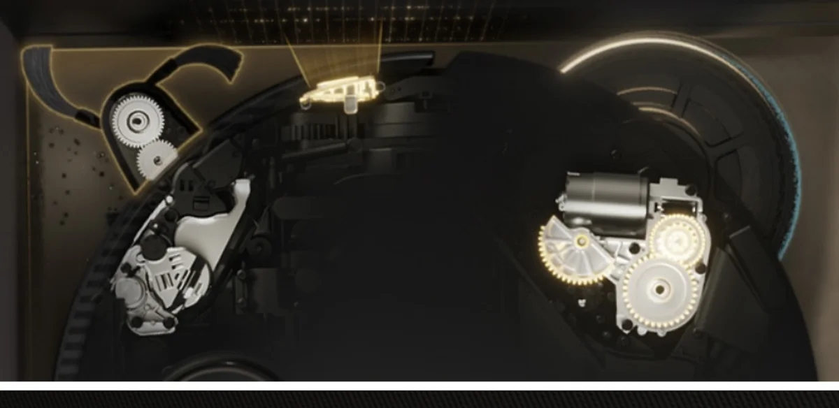 Nettoyage des bords avec une serpillière et un brosse latérale extensibles