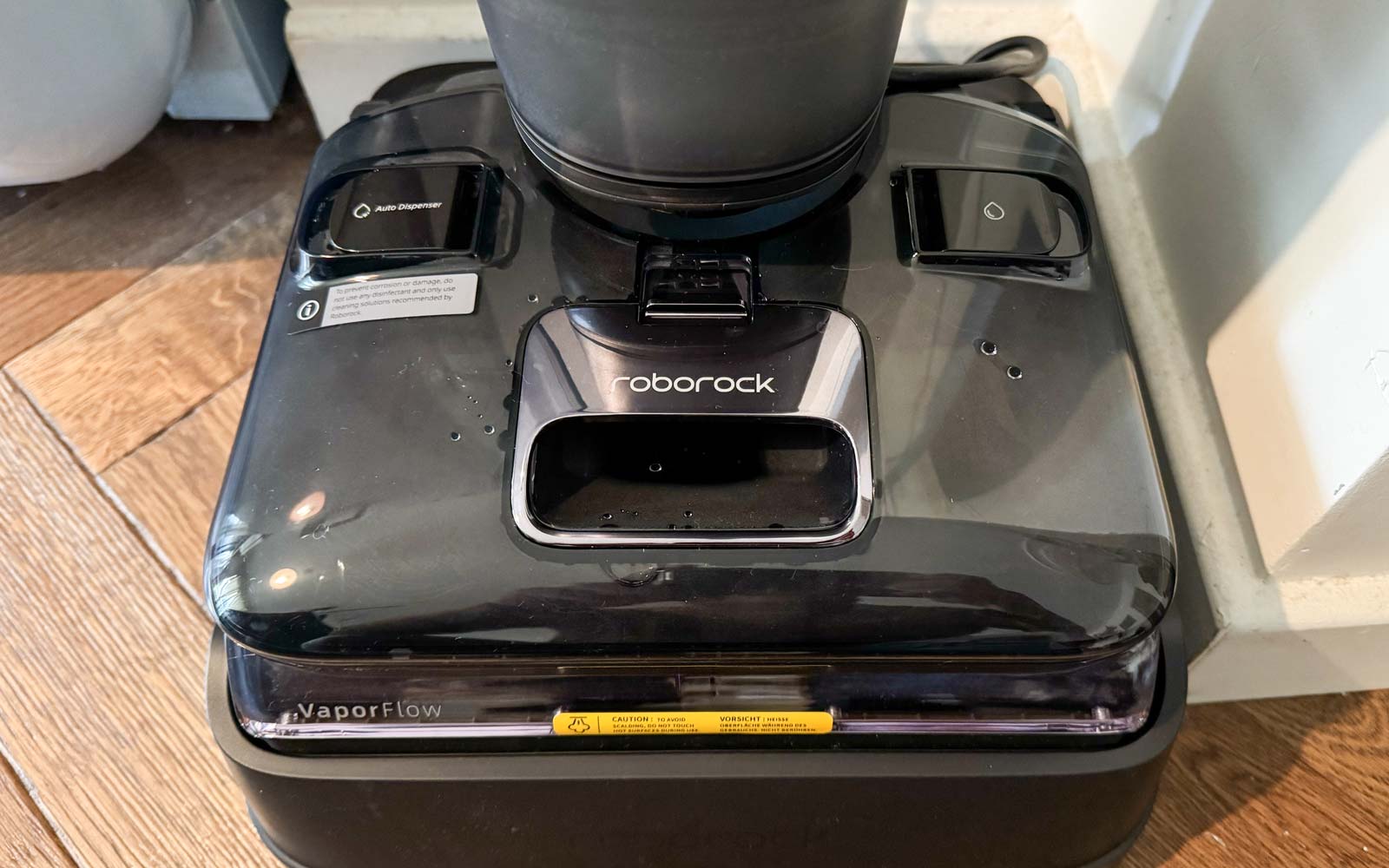 Réservoir d’eau propre et compartiment détergent du Roborock F25 Ultra