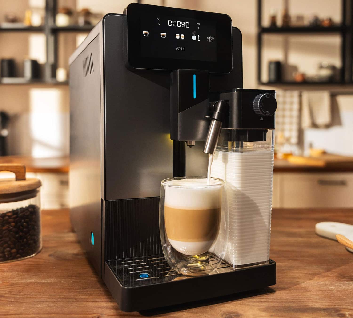 Machine à café Cecotec Cremmaet Latte en train de préparer un cappuccino avec mousse de lait onctueuse