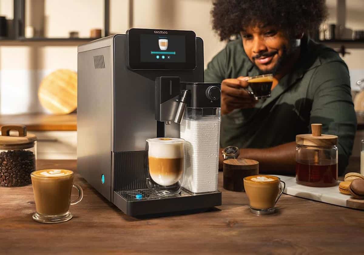 Carafe à lait de la Cecotec Cremmaet Latte Touch pour cappuccinos et lattes