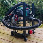 Aspirateur injecteur-extracteur Lidl Parkside PWS 20 C2 posé sur une terrasse
