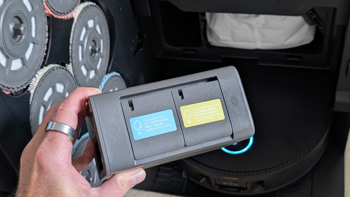 Réservoirs de détergent du Mobius 60