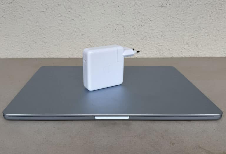 Apple USB-C 96 W