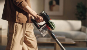 Dyson V8 Cyclone à 299 € pour le Black Friday 2025.