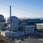 Centrale nucléaire EDF EPR2 près de la mer
