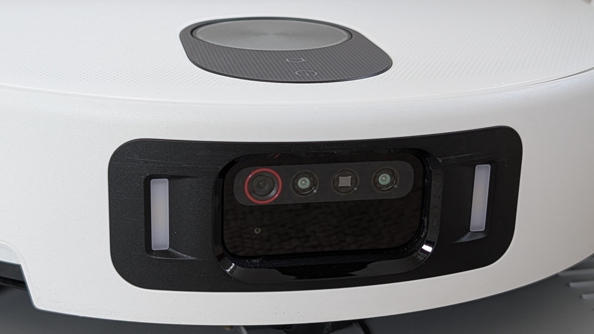 Caméra RVB intégrée au pare-chocs du Xiaomi Robot Vacuum 5 Pro pour la reconnaissance des obstacles