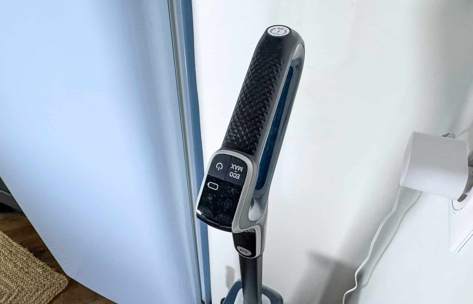 Manche et commandes du Rowenta X-Clean 2