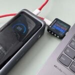 Batterie externe Anker Prime 26K 300W rechargeant un ordinateur portable à 95 W