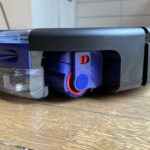 Rouleau de lavage du robot aspirateur Dyson Spot+Scrub AI en gros plan