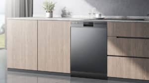 Un lave-vaisselle 60 cm simple et fiable, qui passe à 234,99 € avec le code 15DES129 sur Cdiscount.