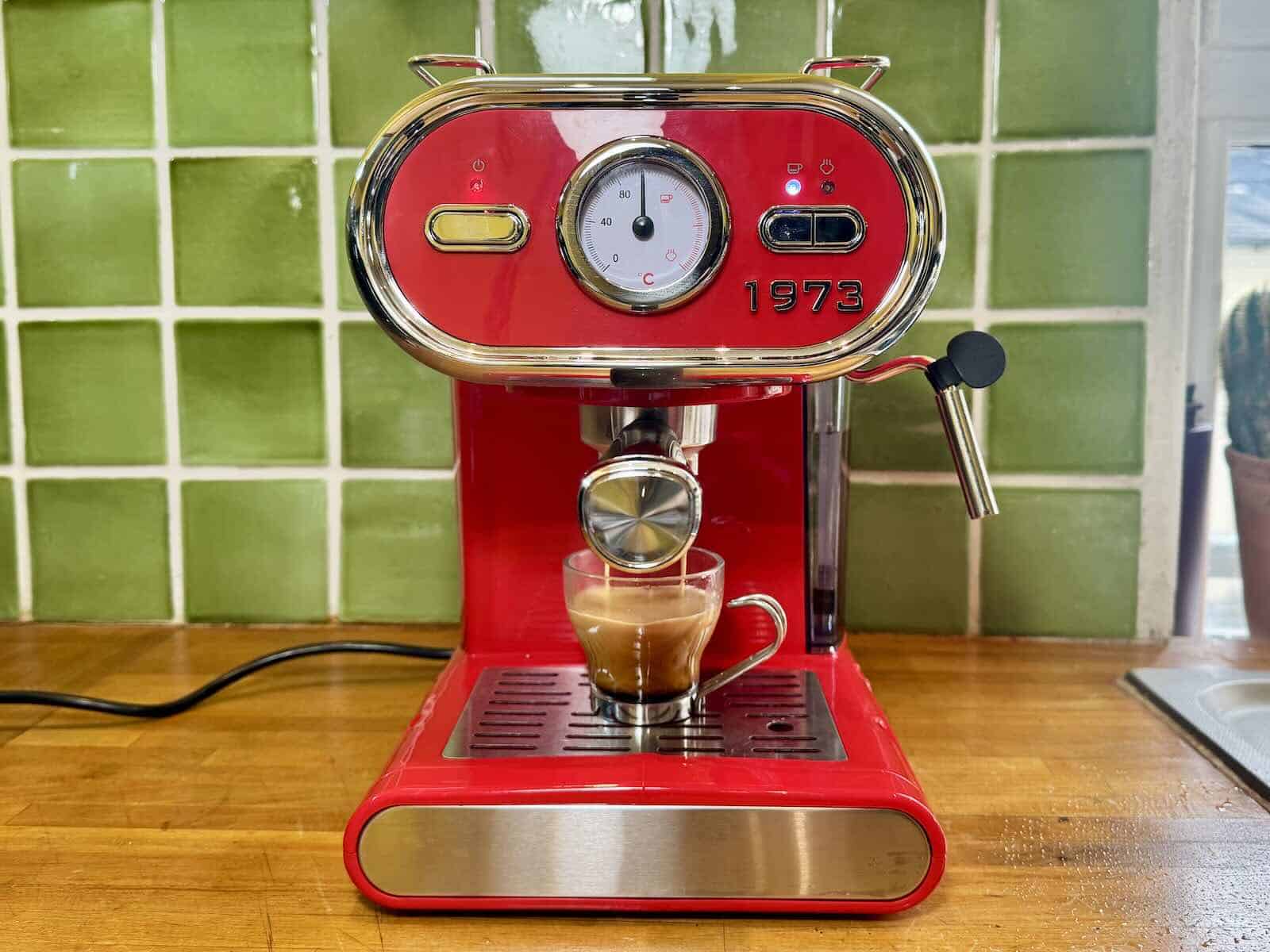 Lidl Machine Expresso Rétro 1973 : café mousseux © Labo Maison