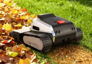 Lymow One Plus cartographiant le jardin avec son GPS RTK et sa vision par IA pour éviter les obstacles en toute sécurité