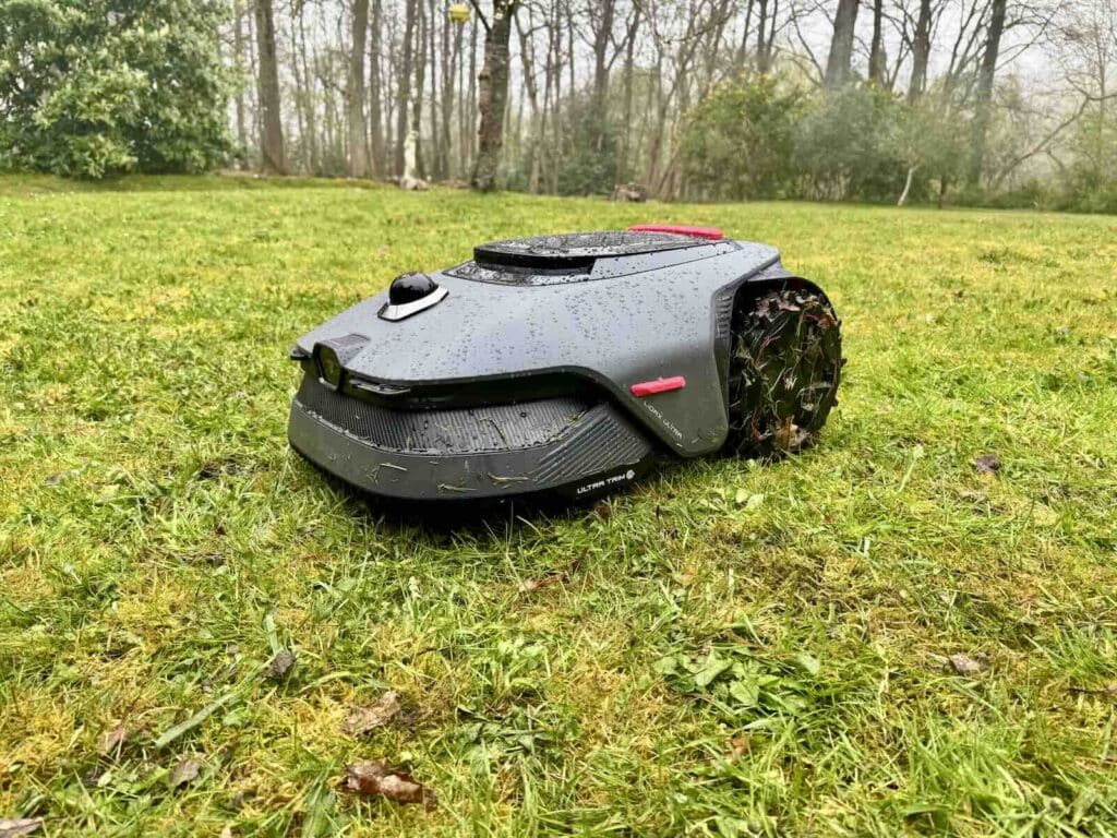 Robot tondeuse Mova LiDAX Ultra 1200 © Labo Maison