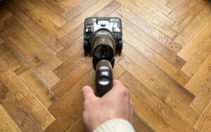 Roborock F25 Ace Pro lavage sol test conditions réelles vue dessus