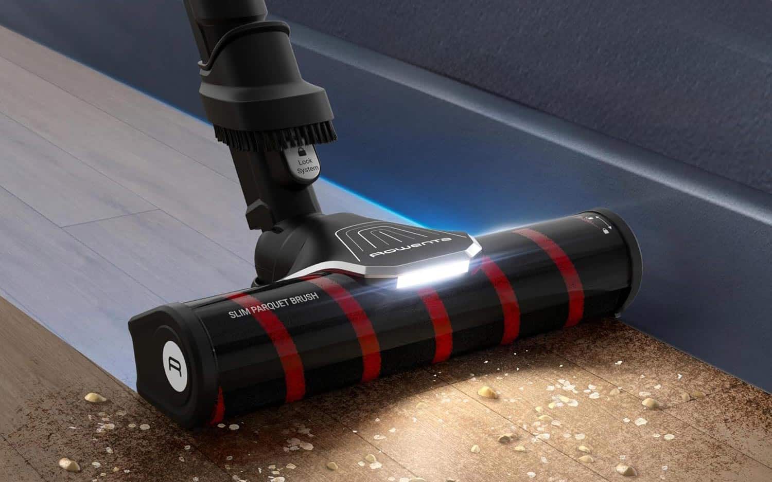Brosse d’aspiration principale du Rowenta X-Force Flex 9.60 avec éclairage LED pour aspirer les débris sur le sol