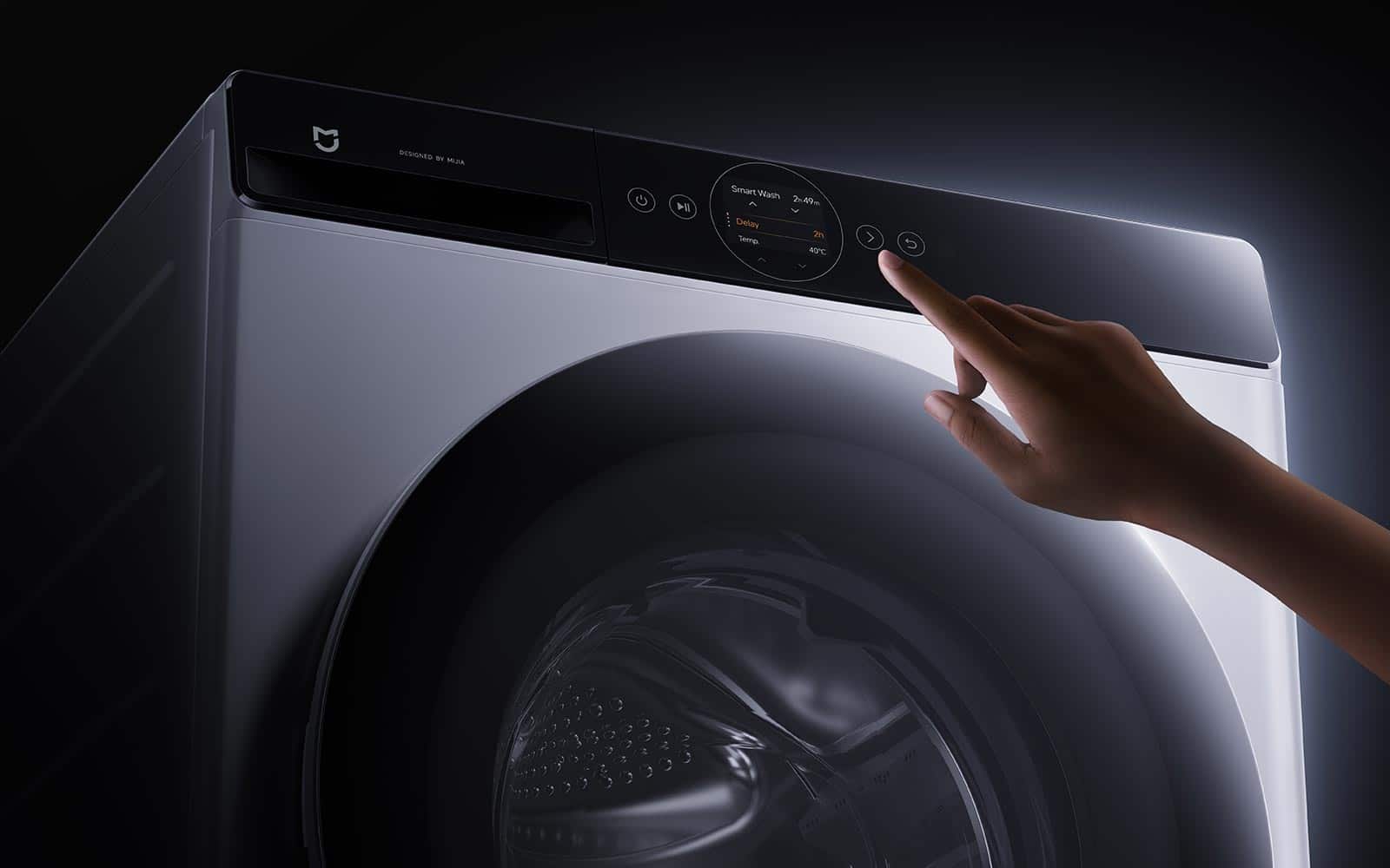 Panneau de commande avec écran tactile du lave-linge séchant Xiaomi Mijia Pro, pilotable aussi via l’application Xiaomi Home.