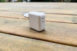 Test du chargeur Apple double USB-C 35 W en conditions réelles avec deux appareils connectés