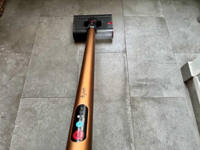 Test – Dyson PencilWash : le laveur de sols ultra léger, compact et ultra maniable