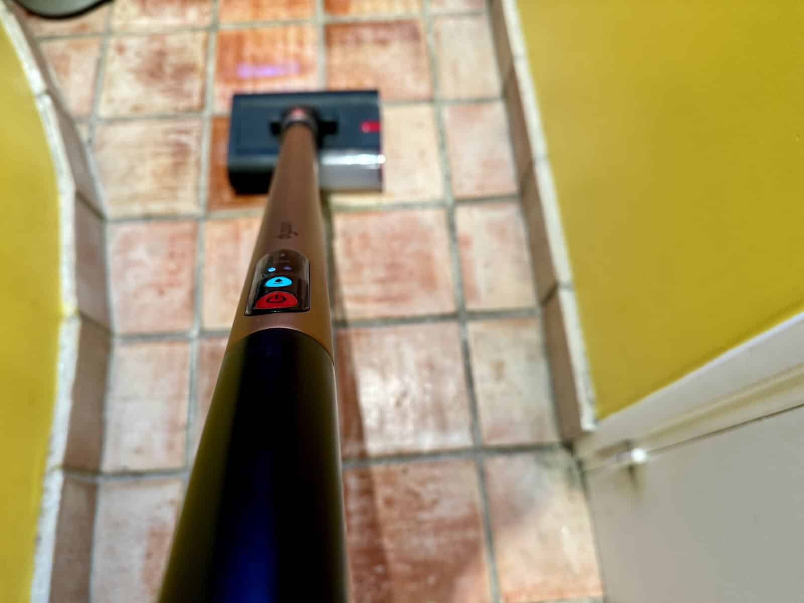 Le laveur de sols Dyson PencilWash © Labo Maison