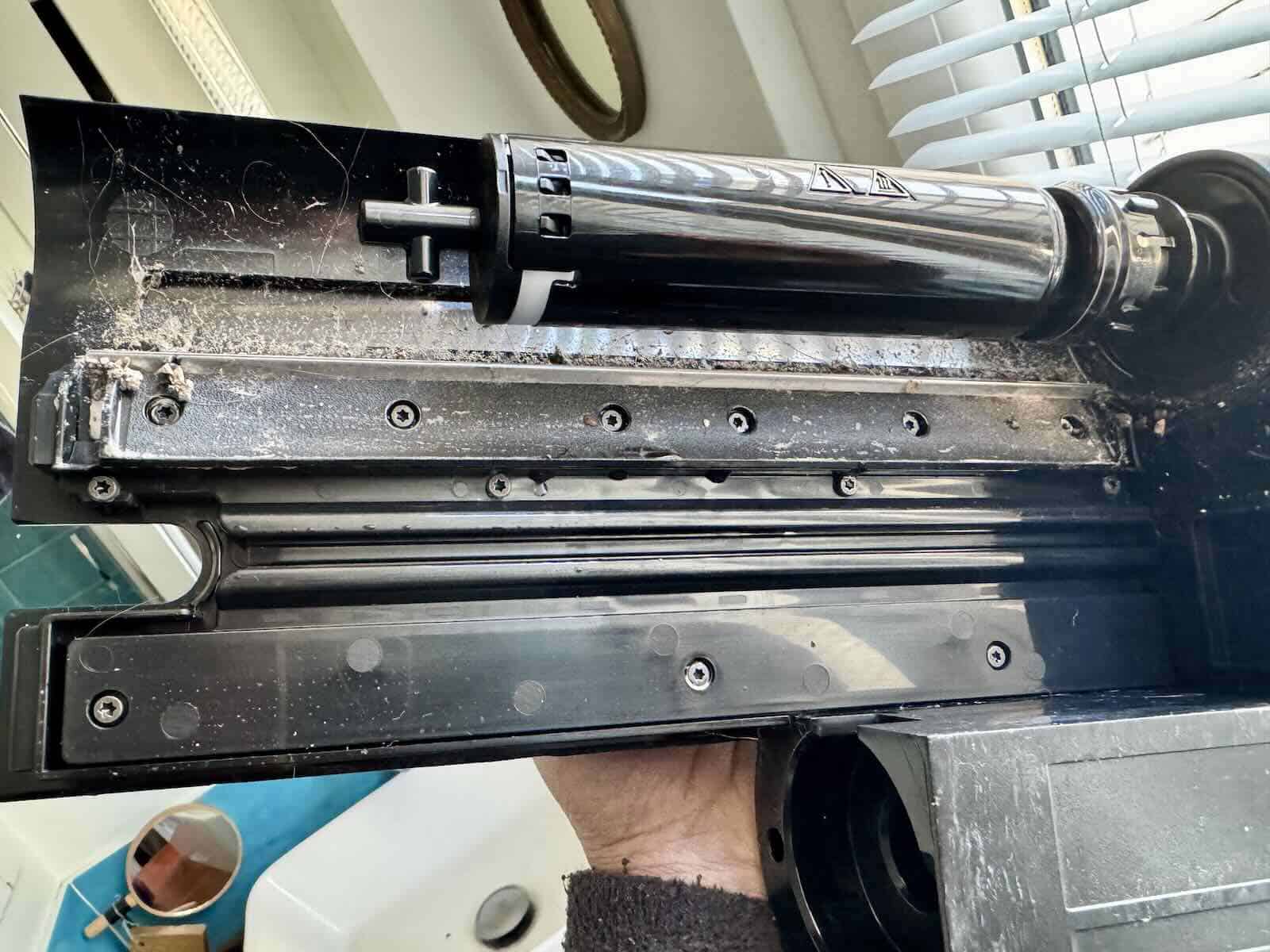 Dyson PencilWash : le nettoyage de la tête de lavage est fastidieux © Labo Maison