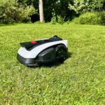 Le robot tondeuse Ecovacs Goat O1200 LiDAR Pro © Labo Maison