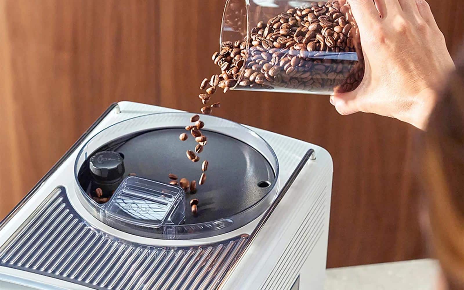 Remplissage du bac à grains 275 g Philips Aromis EP8757
