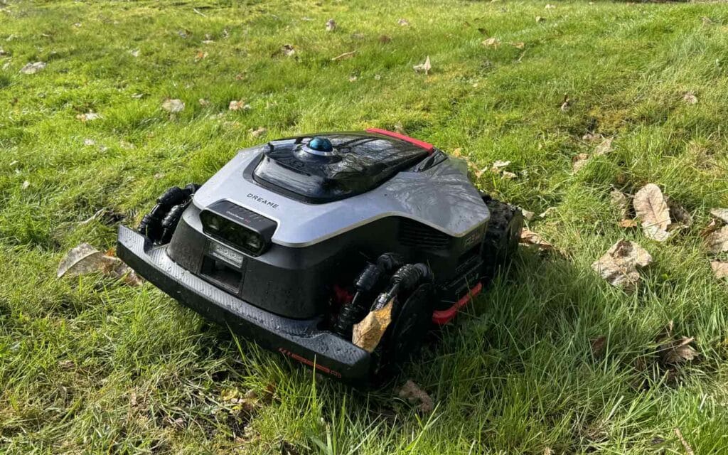 robot tondeuse Dreame A3 AWD franchissement pente trou test