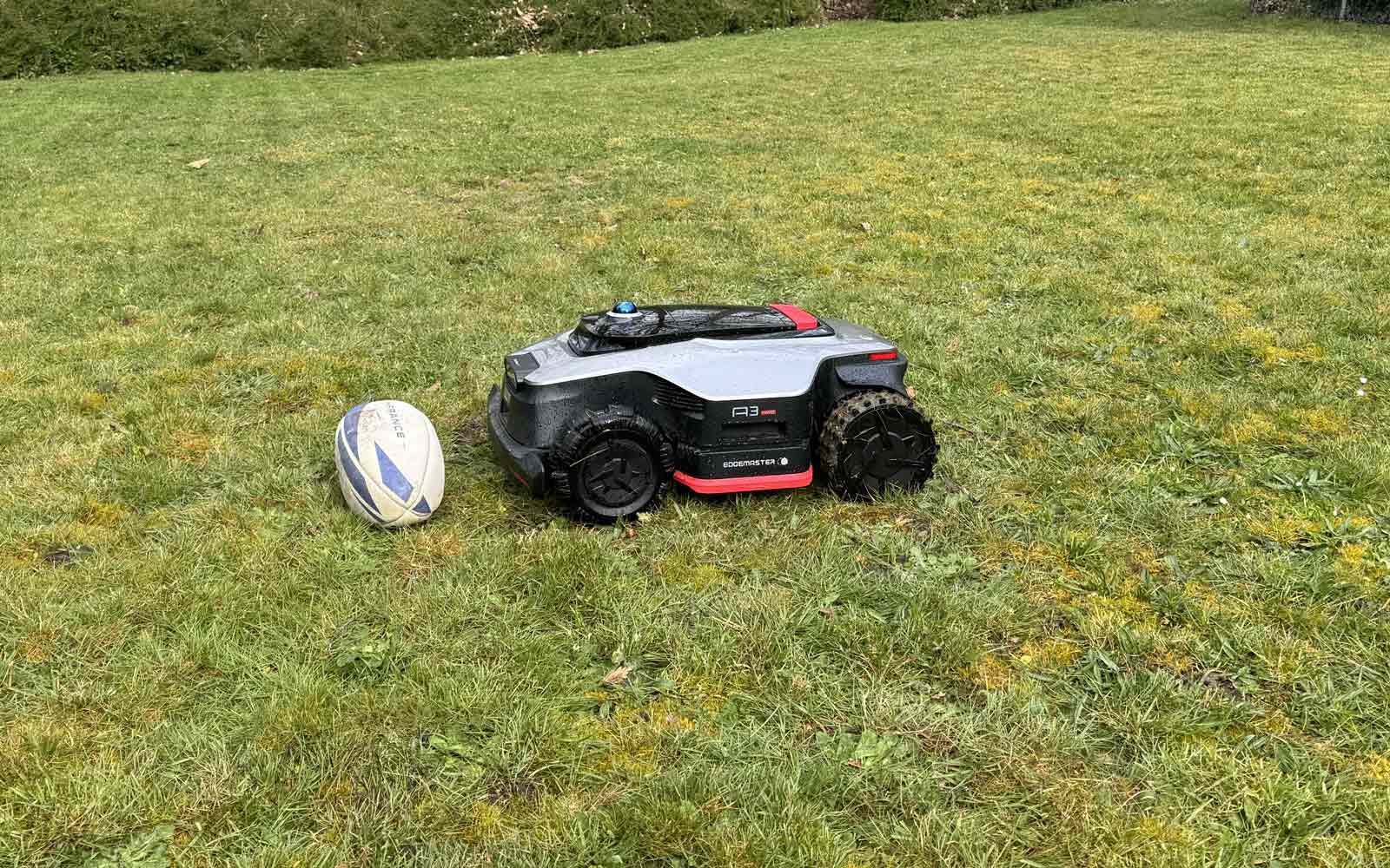 gestion des obstacles robot tondeuse Dreame A3 AWD 5000 test