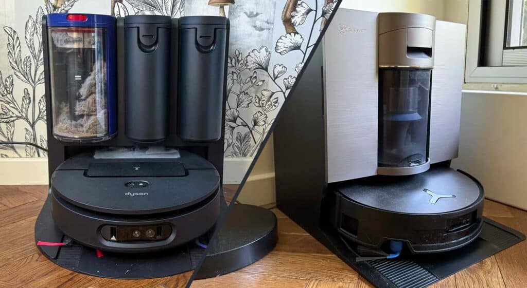 Dyson Spot+Scrub Ai à gauche et Ecovacs Deebot X11 Omnicyclone à droite en comparaison