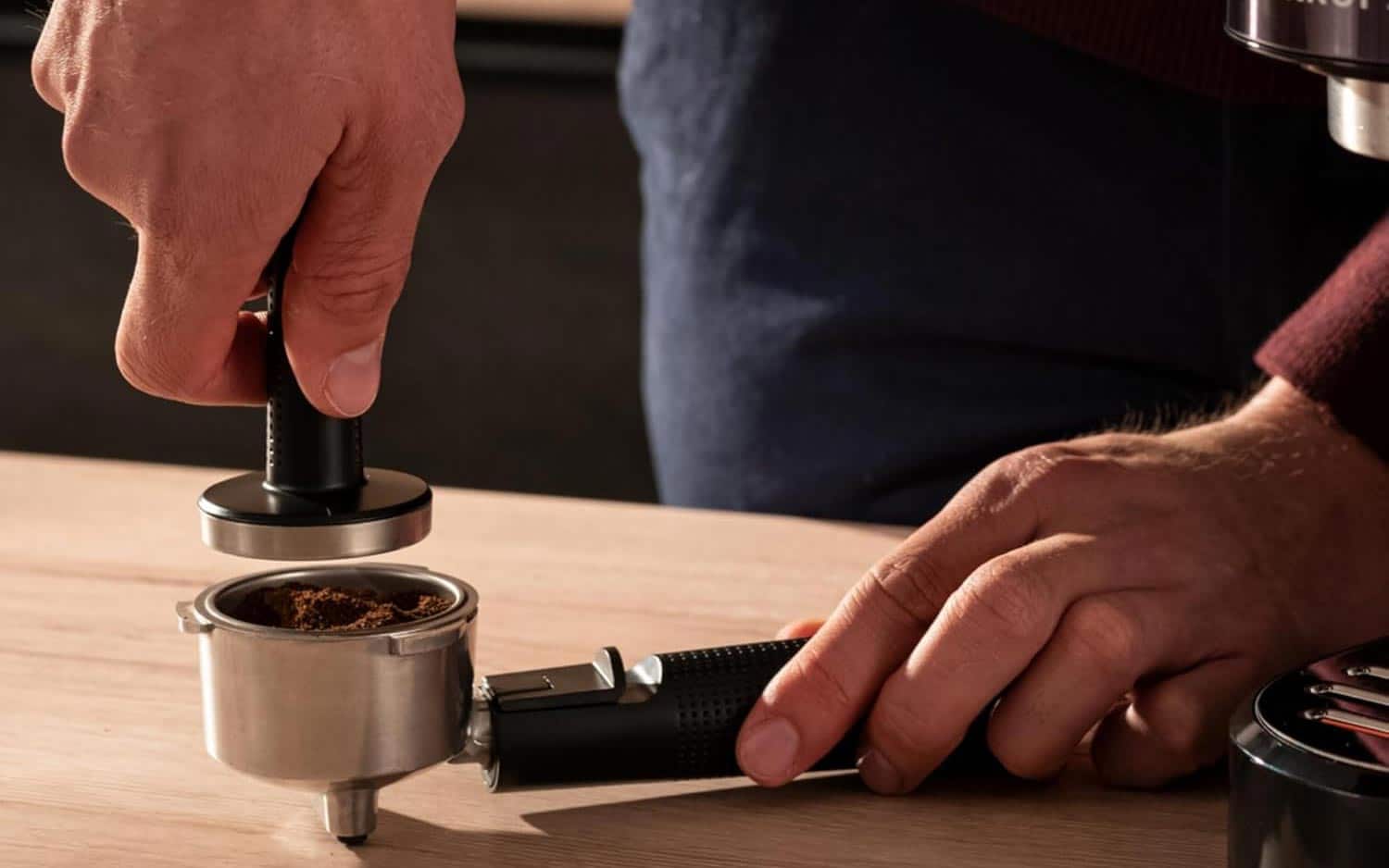porte-filtre Krups Virtuoso+ XP444C10 tassage café moulu expresso