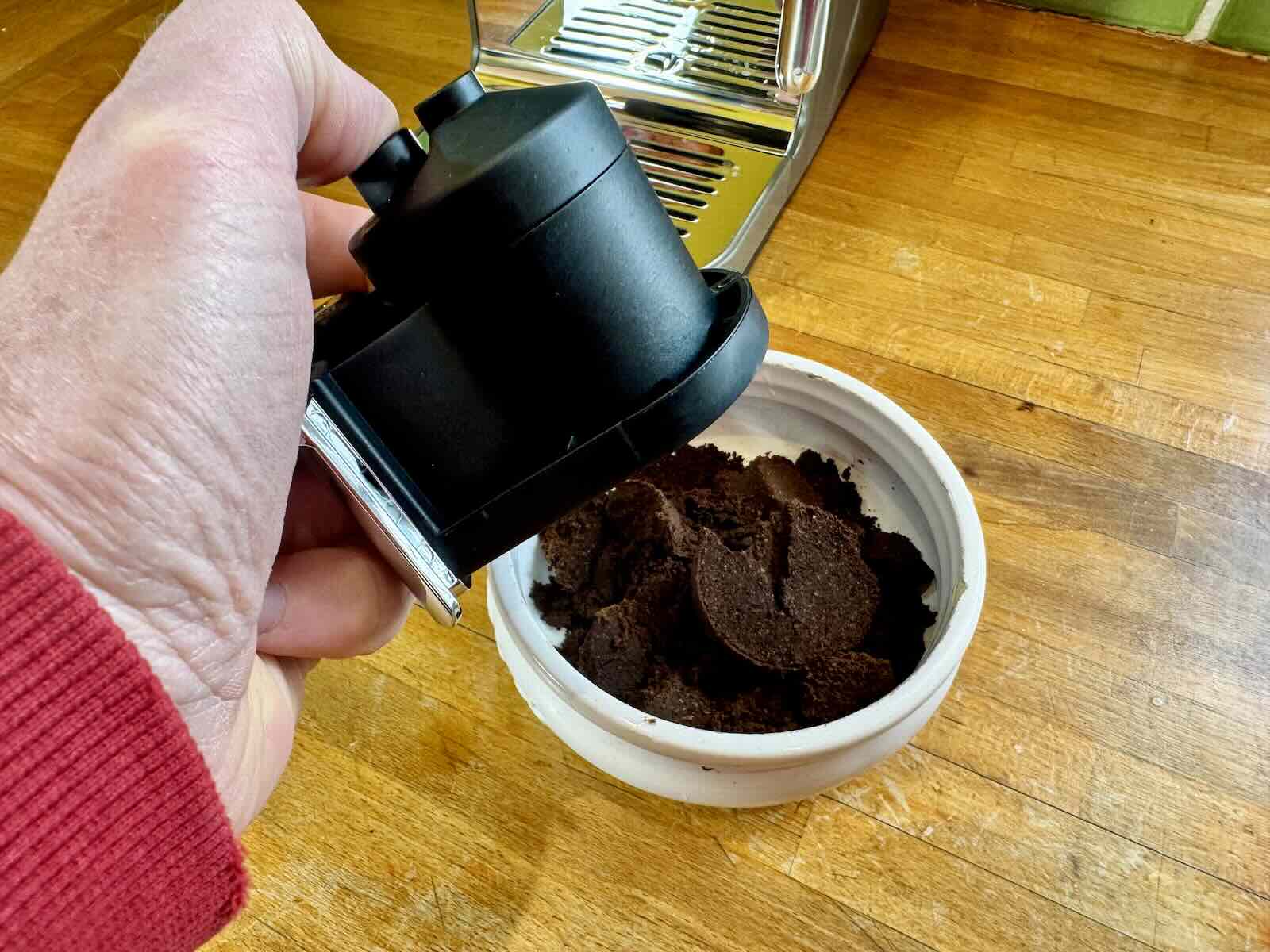 Vider le tiroir après chaque boisson - Krups Coffee Crush © Labo Maison
