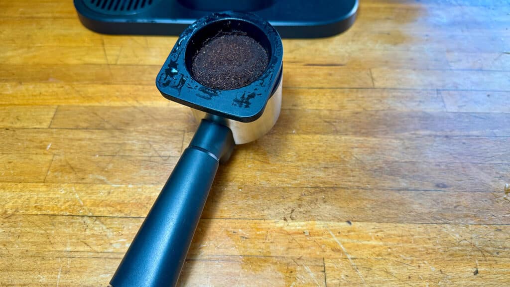 Le porte filtre de la Philips Baristina © Labo Maison