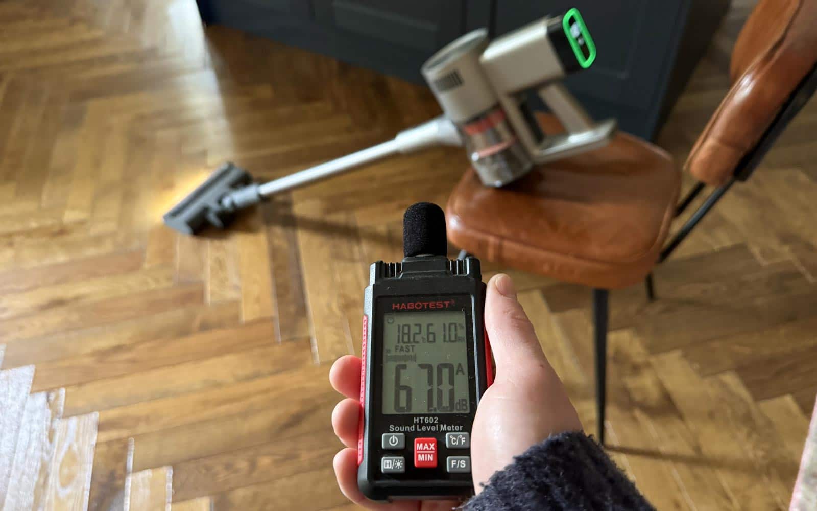 Mesure du niveau sonore du Xiaomi Vacuum Cleaner G30 Max en mode Auto à 67 dBA