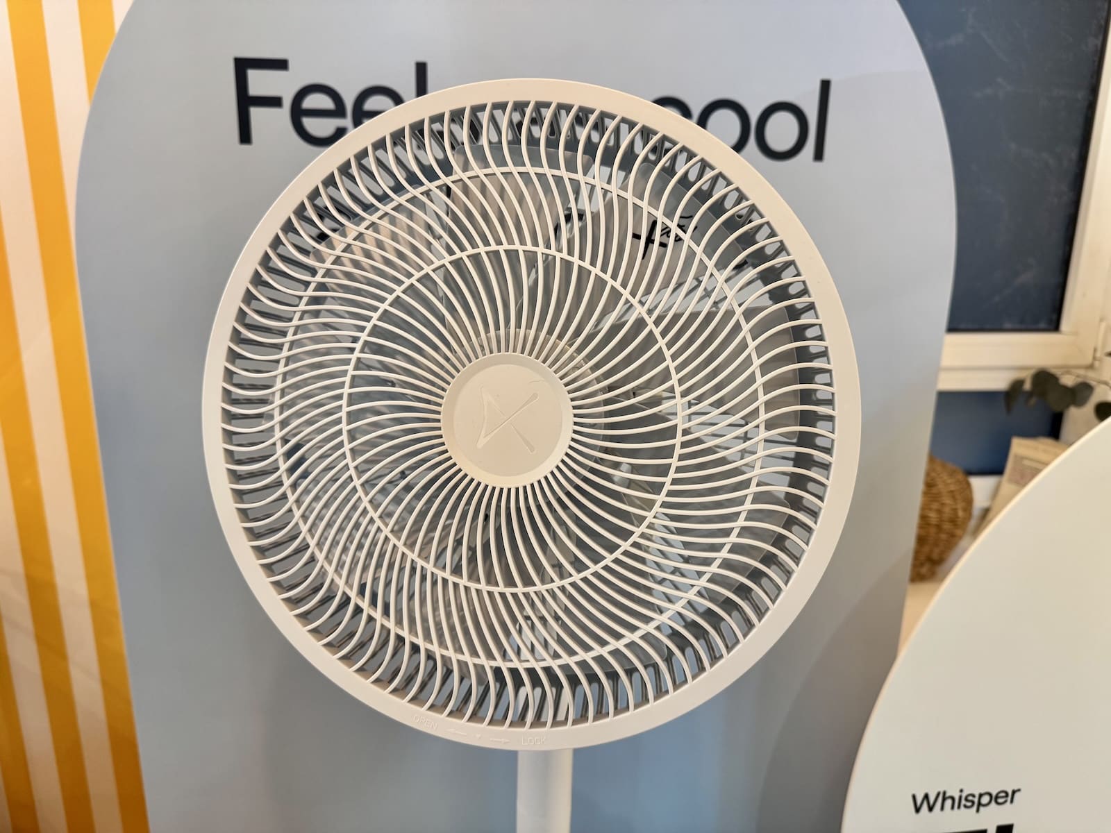 Ventilateur Duux Whisper Flex 2 avec ses 9 pales © Labo Maison