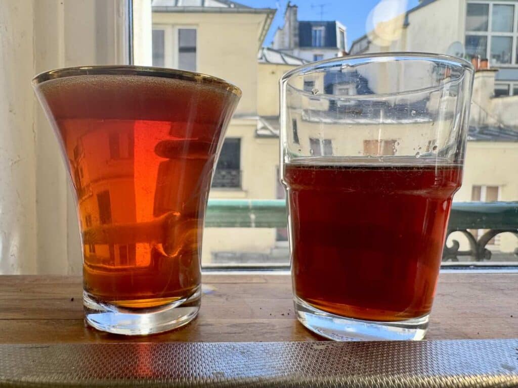 Un Cold Brew avec la Krups Coffee Crush (à gauche) et la Delonghi Specialista Opera (à droite) © Labo Maison