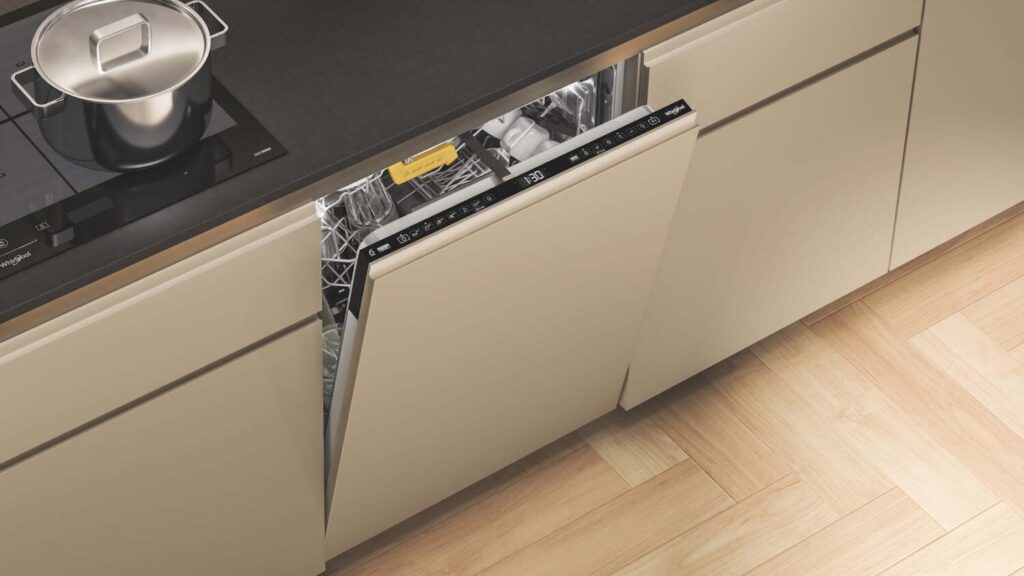 Lave-vaisselle encastrable Whirlpool MaxiSpace 14 couverts en promotion French Days à -33%