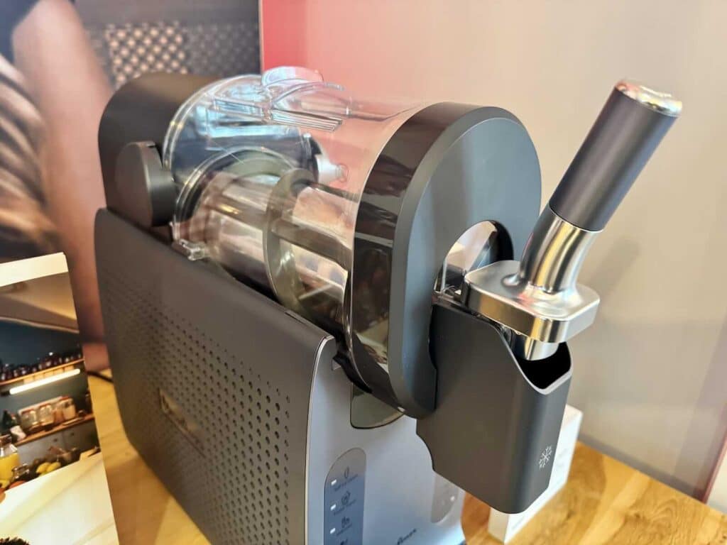 Machine à glaces Moulinex Freezi fait clairement penser à la Ninja Slushi © Labo Maison