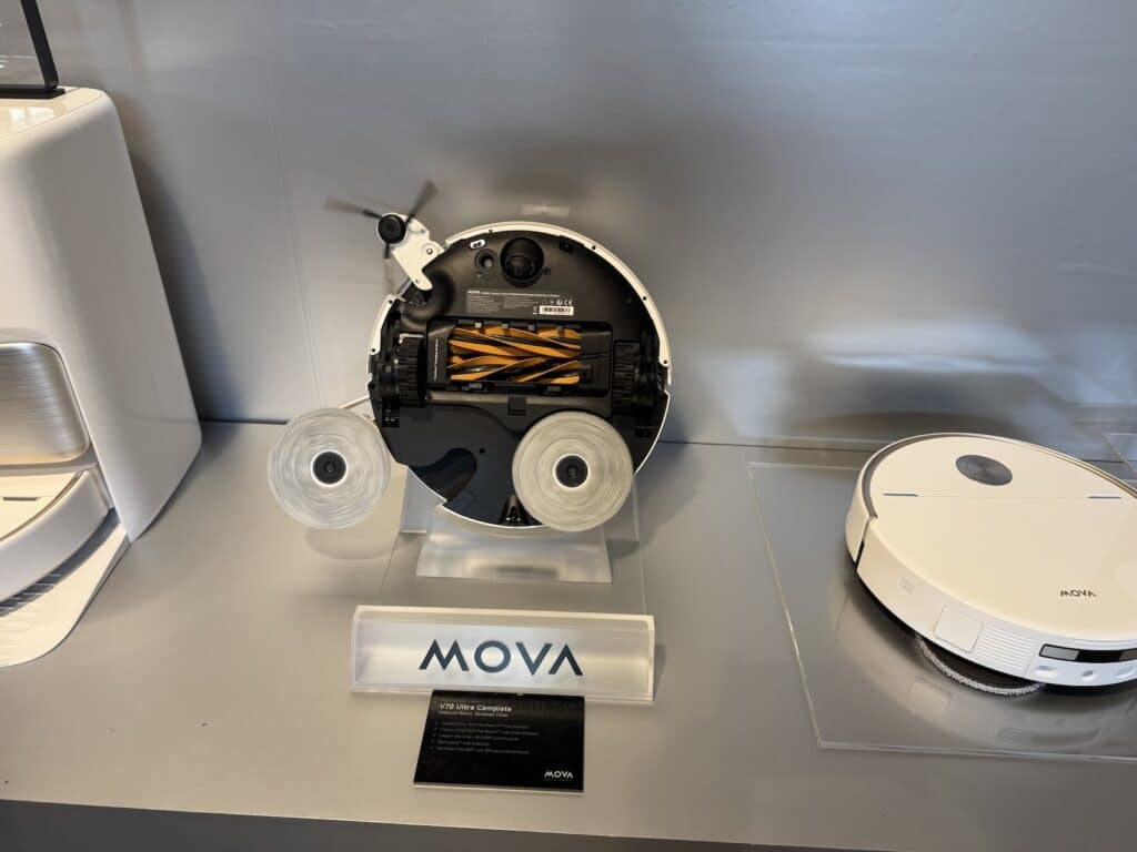 Mova,aspirateurs robots