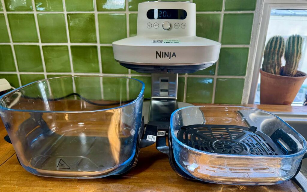 Les deux cuves en verre du airfryer Ninja Crispi Pro © Labo Maison