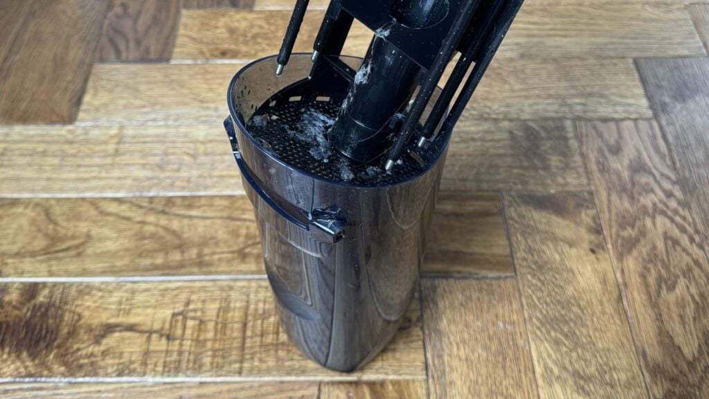 Rowenta X-Clean 12 bac eau sale filtre résidus solides déchets nettoyage